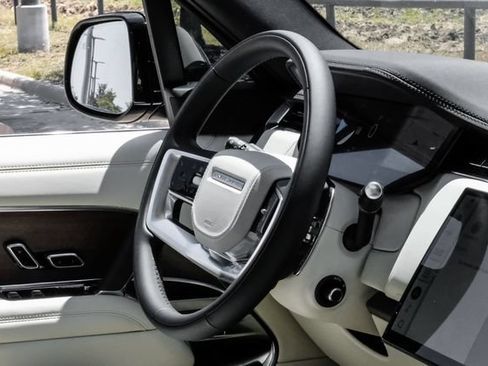 New 2026 Land Rover Range Rover Long Wheelbase SE AWD/4WD image 21