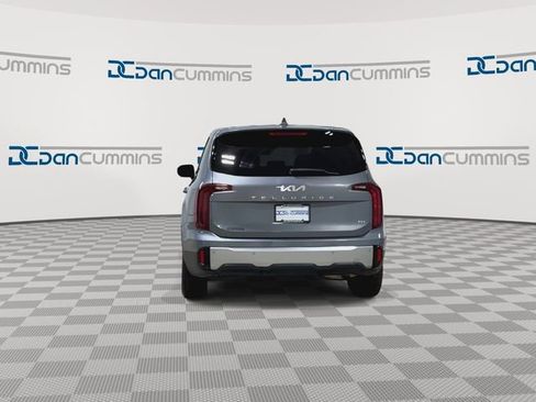 Used 2024 Kia Telluride LX AWD/4WD image 8
