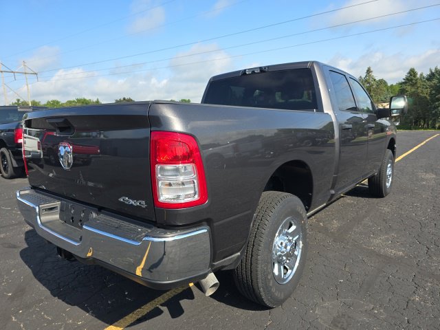 New 2024 RAM 3500 Tradesman w/ Chrome Appearance Group AWD/4WD image 7