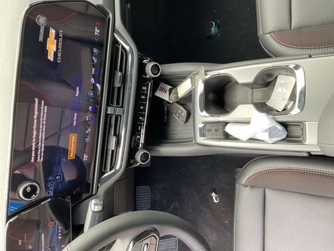 New 2026 Chevrolet Equinox EV RS image 17