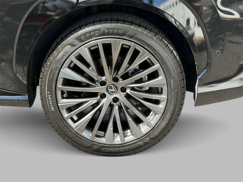 Used 2023 Lexus RZ 450e Premium image 13