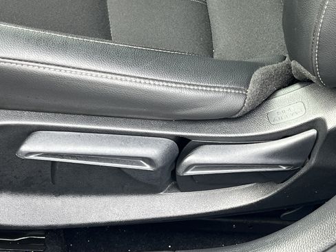Used 2025 Honda Civic Sport image 15