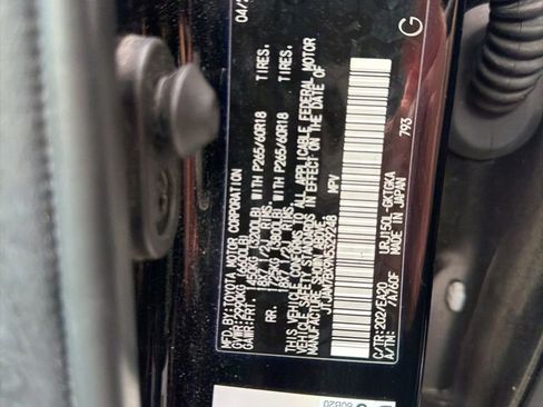 Used 2022 Lexus GX 460 Premium w/ Premium Plus Package image 19