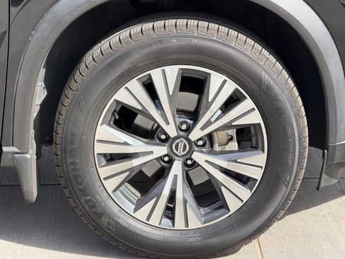 Used 2021 Nissan Rogue SV AWD/4WD image 7