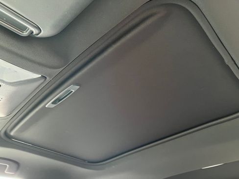 Used 2023 Toyota RAV4 SE image 35