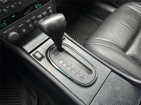 Used 1999 Cadillac Eldorado w/ Comfort/Convenience Pkg FWD image 23