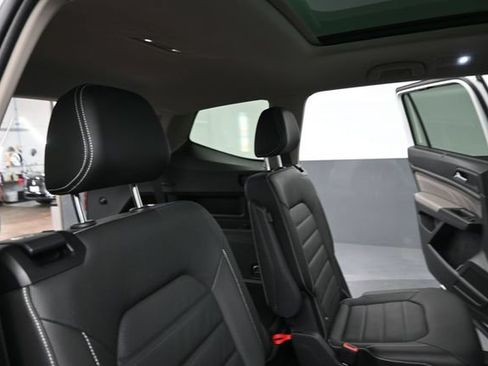 Used 2023 Volkswagen Atlas SEL Premium AWD/4WD image 26