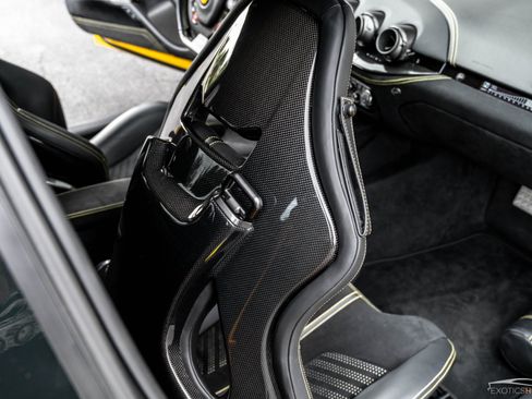 Used 2014 Ferrari F12 Berlinetta RWD image 6