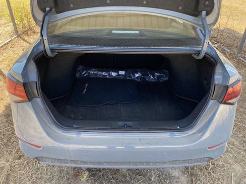 Used 2024 Nissan Sentra SV FWD image 5