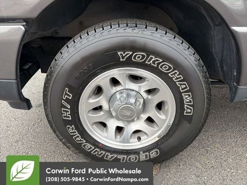 Used 2011 Ford Ranger XLT image 9