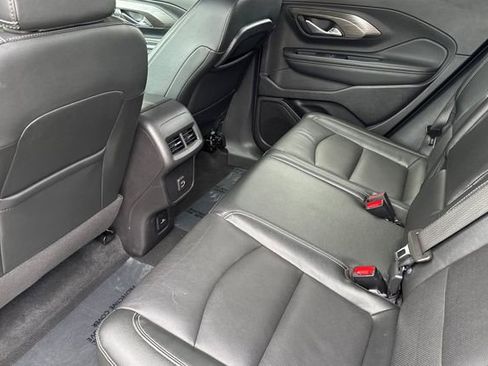 Used 2024 GMC Terrain SLT FWD image 14