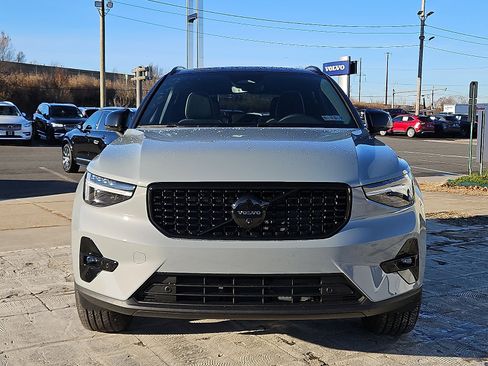New 2026 Volvo XC40 B5 Ultra w/ Protection Package Premier image 2