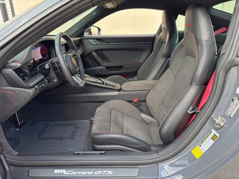 Used 2025 Porsche 911 GTS image 15