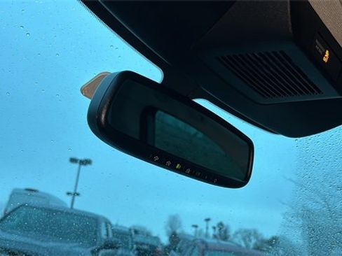 Used 2022 Nissan Pathfinder Platinum w/ Cargo Package image 24