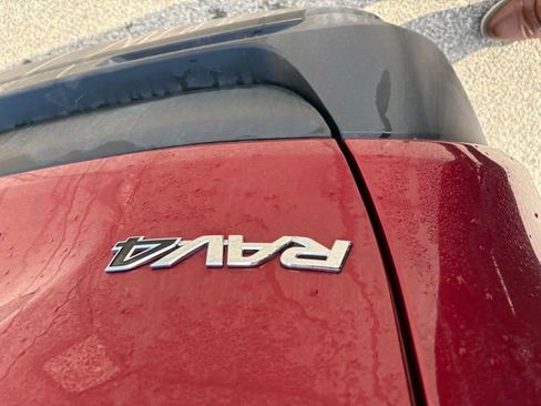 Used 2024 Toyota RAV4 LE image 9