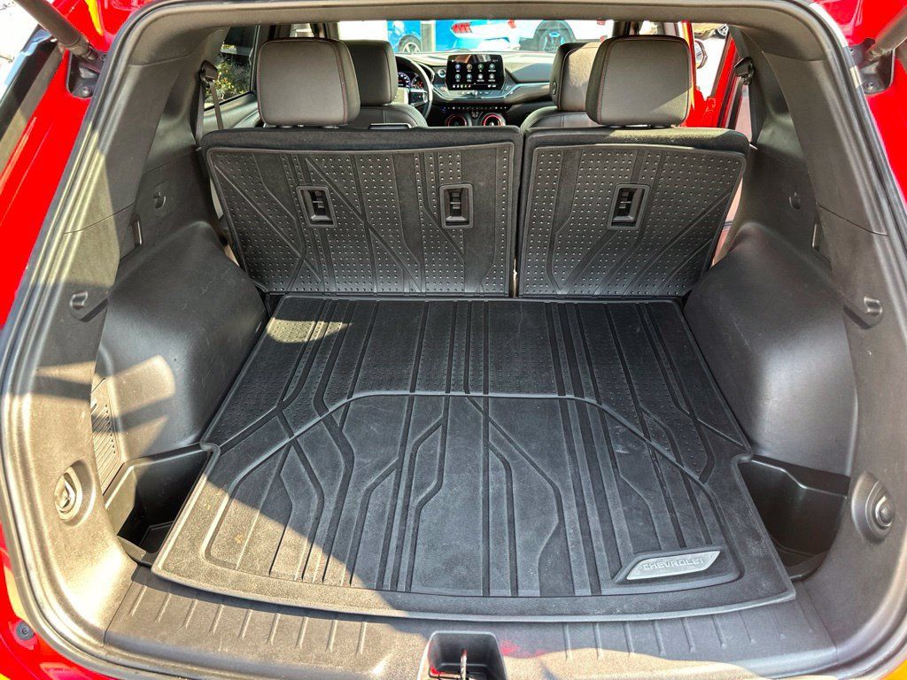 Used 2023 Chevrolet Blazer RS w/ Enhanced Convenience Package FWD image 36