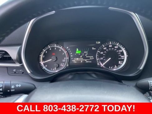 Used 2024 Toyota Highlander XLE AWD/4WD image 22