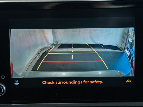 Used 2025 Toyota Camry LE FWD image 39