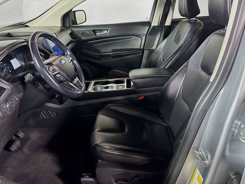 Used 2022 Ford Edge Titanium image 11
