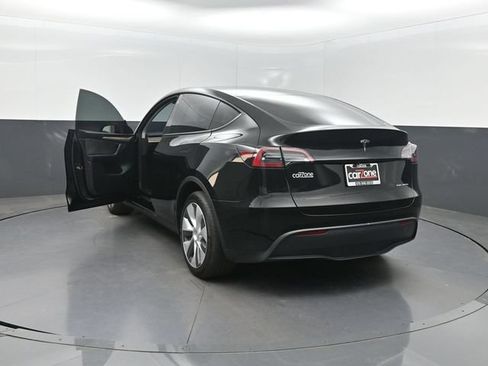 Used 2023 Tesla Model Y Long Range AWD/4WD image 5