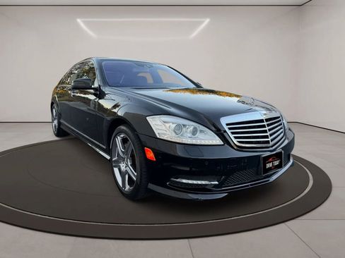 Used 2010 Mercedes-Benz S 550 image 2