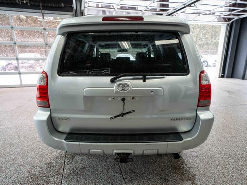 Used 2007 Toyota 4Runner Limited image 3