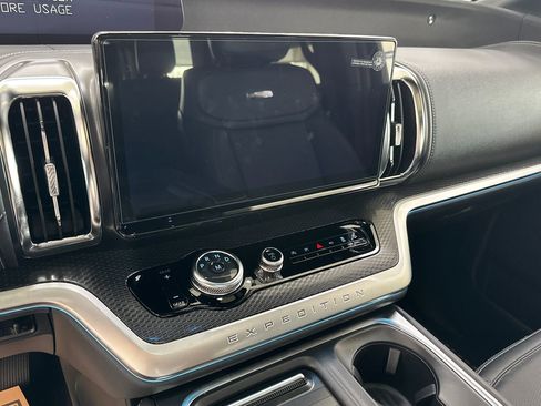 New 2026 Ford Expedition Platinum w/ Stealth Performance Package image 52