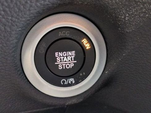 New 2026 Chrysler Pacifica Select AWD/4WD image 21