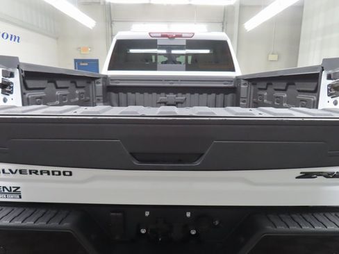 Used 2025 Chevrolet Silverado 2500 ZR2 w/ Technology Package image 44