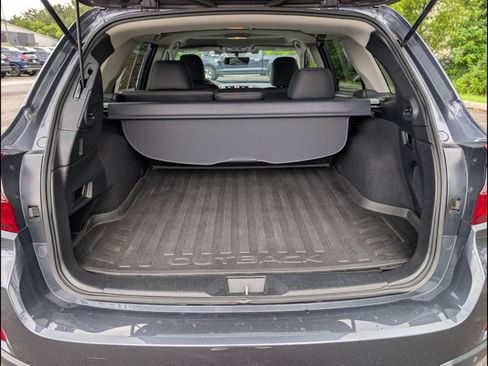 Used 2017 Subaru Outback 3.6R Limited AWD/4WD image 20