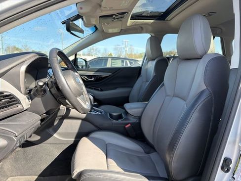Used 2022 Subaru Outback Limited image 11