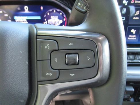 Used 2024 Chevrolet Silverado 2500 High Country w/ High Country Premium Package AWD/4WD image 25