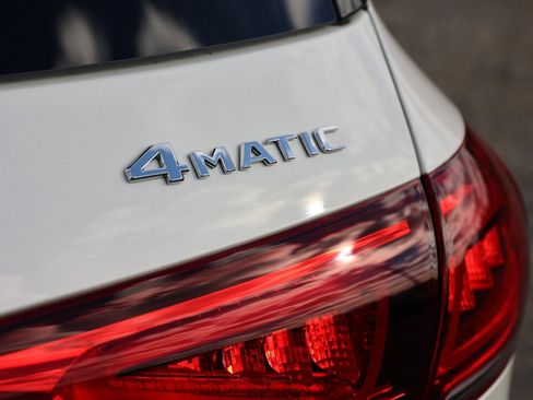 Used 2022 Mercedes-Benz GLE 350 4MATIC image 11