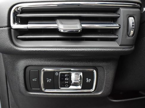 Used 2023 Lincoln Corsair Reserve w/ Equipment Group 201A image 11