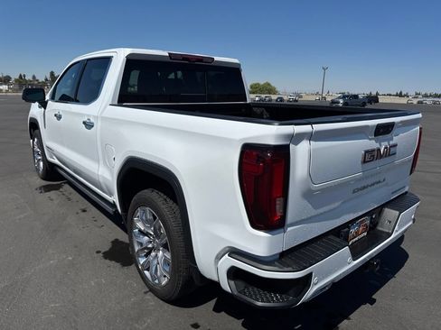 Used 2023 GMC Sierra 1500 Denali w/ Denali Reserve Package AWD/4WD image 3