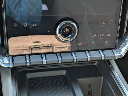 New 2026 GMC Acadia Elevation image 29