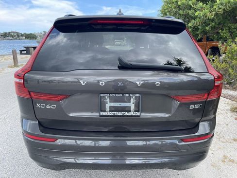 Used 2022 Volvo XC60 B5 Momentum AWD/4WD image 34