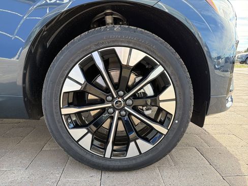 New 2026 Volvo XC60 B5 Plus w/ Protection Package Premier image 8