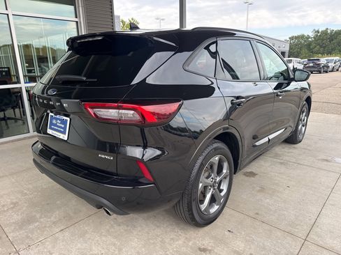 Certified 2024 Ford Escape ST-Line w/ Tech Pack #1 image 8