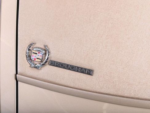 Used 1994 Cadillac Fleetwood Brougham RWD image 49