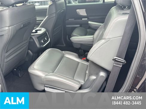 Certified 2025 Ford Expedition Active image 27