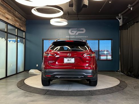 Used 2021 Nissan Rogue Sport SL image 4