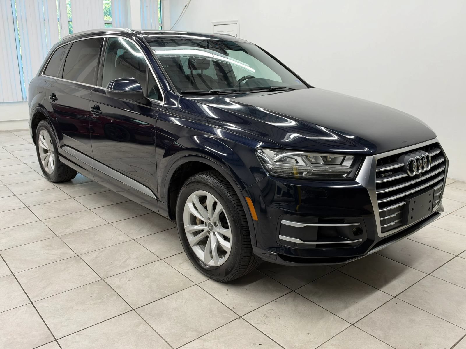 Used 2017 Audi Q7 3.0T Premium Plus w/ Premium Plus Package AWD/4WD image 1