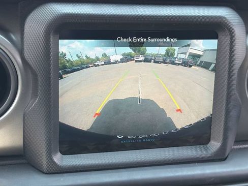 Used 2023 Jeep Wrangler Unlimited w/ Cold Weather Group AWD/4WD image 13