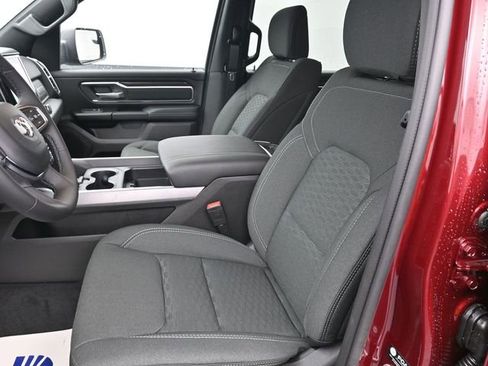 Used 2025 RAM 1500 Big Horn AWD/4WD image 9