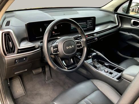 Used 2024 Kia Sorento S w/ Panoramic Sunroof Package FWD image 16