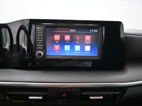 Certified 2025 Nissan Kicks S image 14