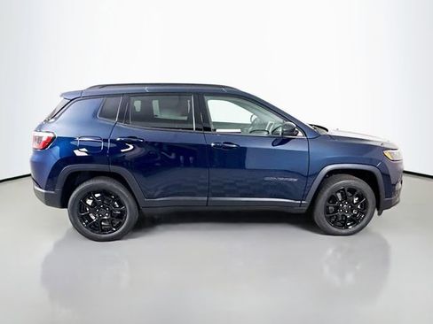 New 2026 Jeep Compass Latitude AWD/4WD image 8