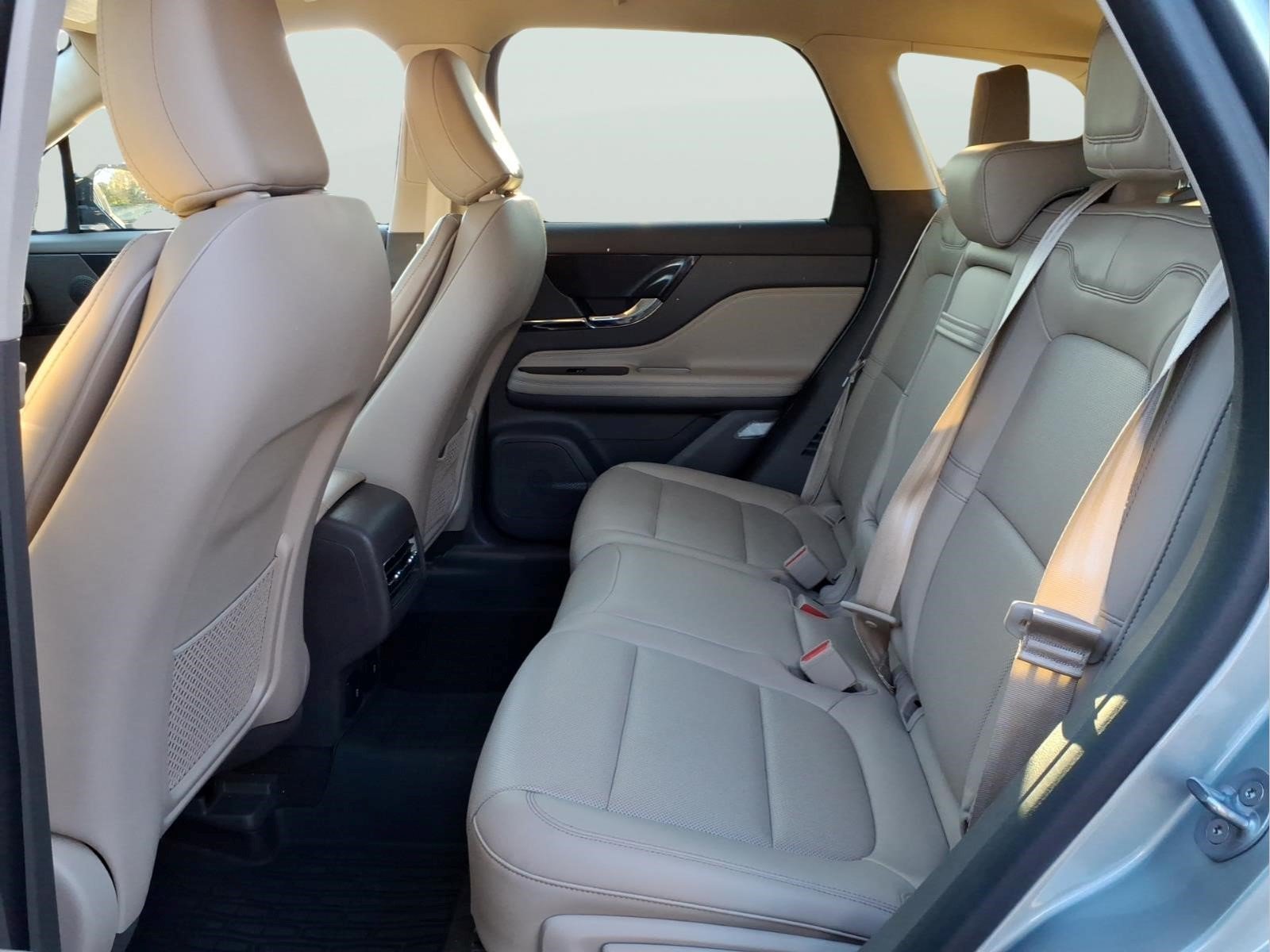 Used 2023 Lincoln Corsair AWD image 9