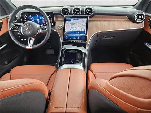 Certified 2025 Mercedes-Benz GLC 300 image 17